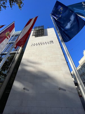 Schönstes Wetter am Kongress-Zentrum